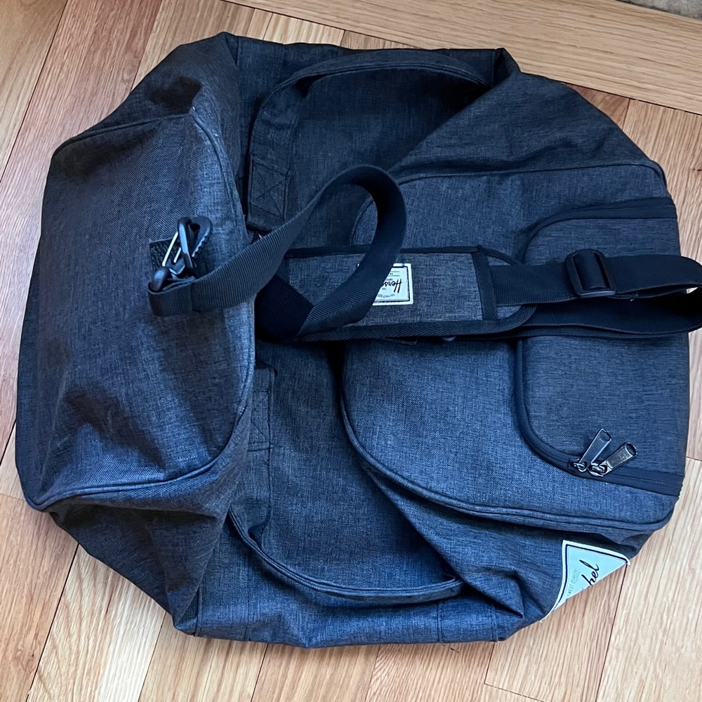 Herschel Novel Duffle Bag